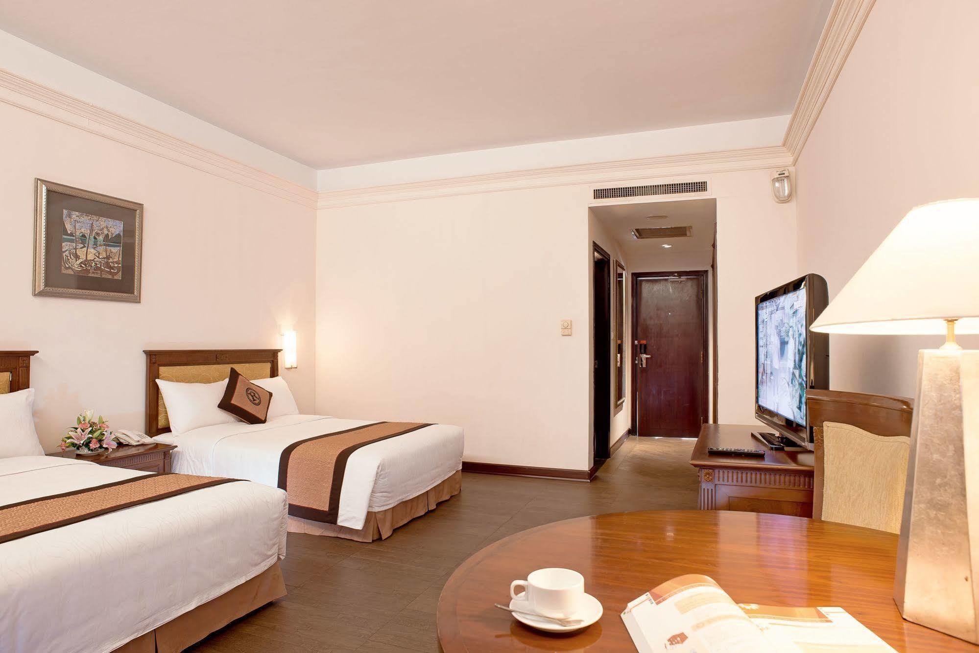 Royal Villas Halong Ha Long Exteriör bild